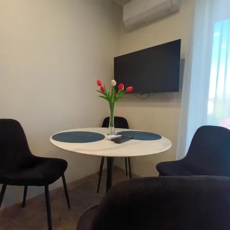 Raudonu Plytu Apartamentai