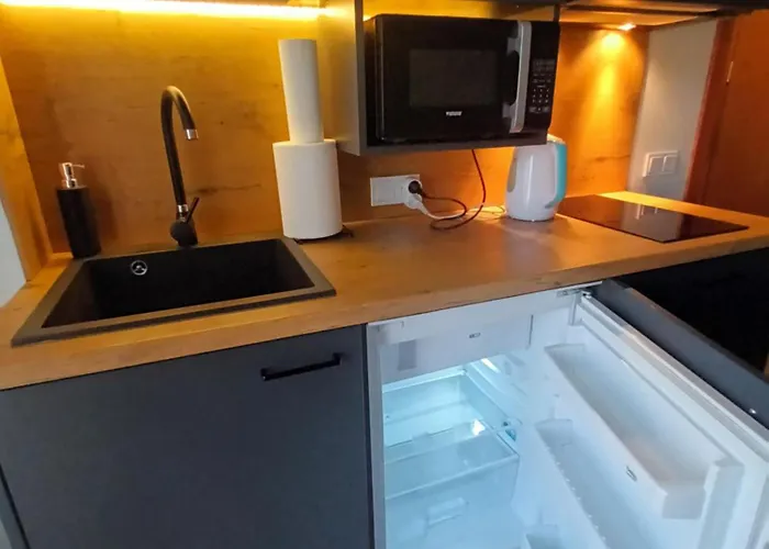 Raudonu Plytu Apartamentai פלאנגה