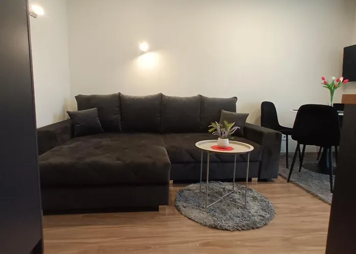 Raudonu Plytu Apartamentai